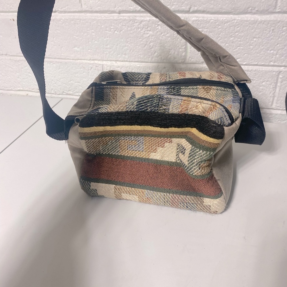 Cool Foam Padded Lunch Box ? Bag Double Zipper Top Aztec Print Neutral Colors